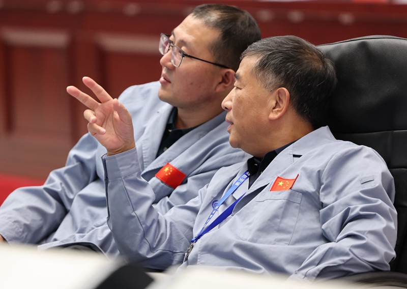 嫦娥六号完成月球轨道交会对接与在轨样品转移(图7)