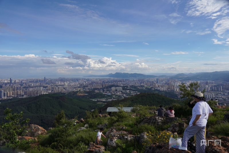 昆明“网红山”解封在即相关部门建议近期非必要不上山(图1)