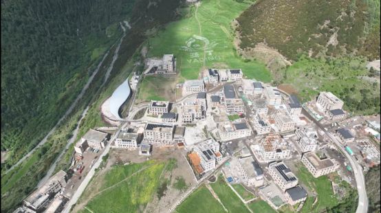 稻城县亚丁村：传统古村落向国际旅游新村的跨越之路(图3)