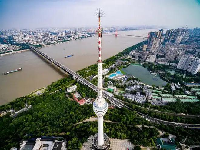 拥有83所大学、4大火车站、4大港口被称“中国最牛省会城市”(图21)