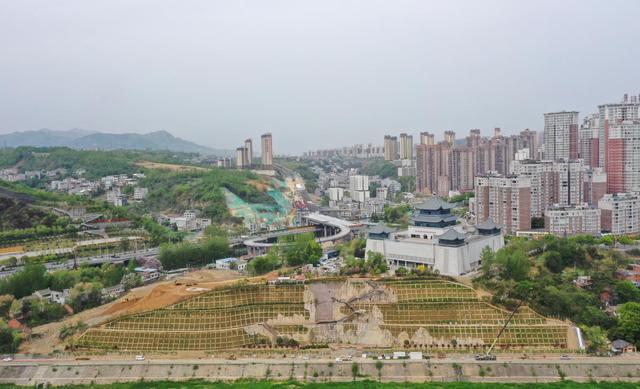 汉滨：七里沟立交桥等重点项目按下“快进键”(图4)