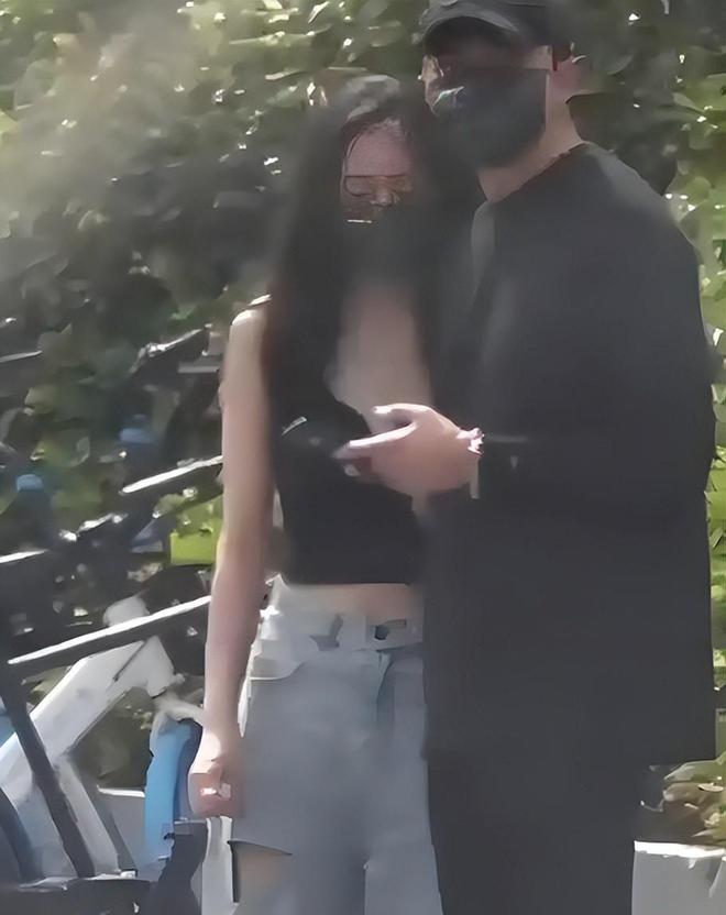 俞灏明官宣结婚！发文引争议王晓晨沉默不回应疑似分手求复合(图4)