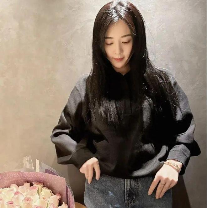 俞灏明官宣结婚！发文引争议王晓晨沉默不回应疑似分手求复合(图15)